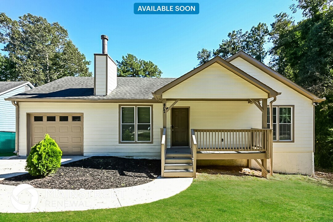 402 Hawthorne Cir in Stockbridge, GA - Building Photo