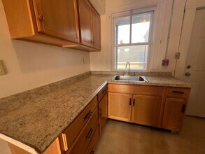 459 Beech St-Unit -3 in Manchester, NH - Building Photo - Building Photo