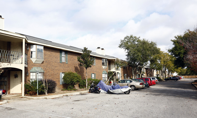 Millwood Apartments in Pensacola, FL - Building Photo - Building Photo