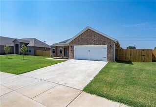 40 W Gilpin St in Farmington, AR - Building Photo - Building Photo