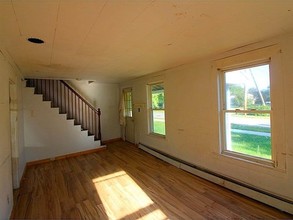 10-12 Lamoille Ter in Milton, VT - Building Photo - Interior Photo