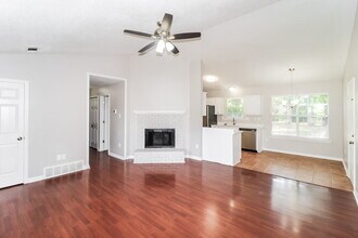 5930 Garden Ridge Dr in Millington, TN - Building Photo - Building Photo