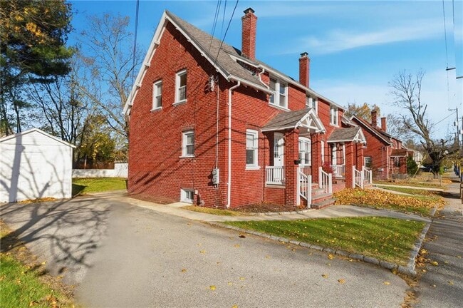 63 N Broadway in East Providence, RI - Building Photo - Building Photo