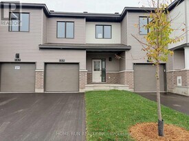 109 Tonic Cres in Ottawa, ON - Building Photo