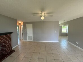 1721 N Allendale Ave in Sarasota, FL - Building Photo - Building Photo