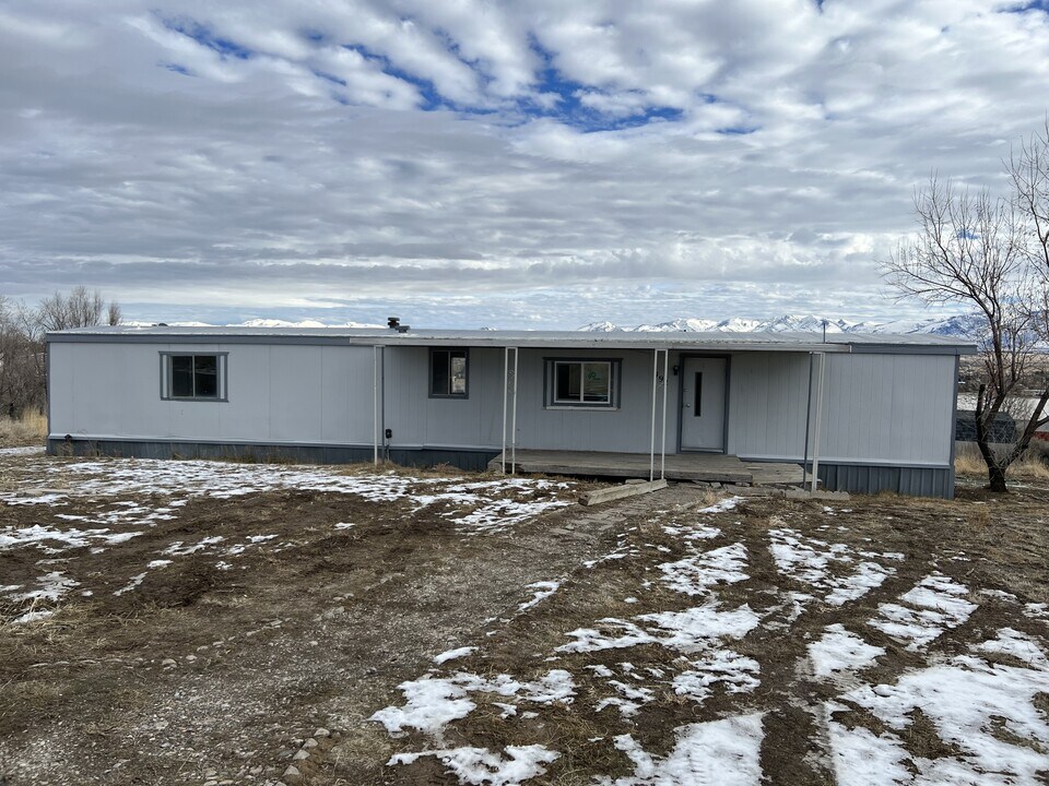 492 Gilia Dr in Spring Creek, NV - Building Photo