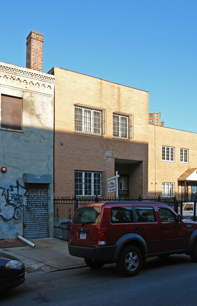 355 Kosciusko St in Brooklyn, NY - Building Photo - Building Photo