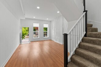 324 E 23rd St in Baltimore, MD - Building Photo - Building Photo
