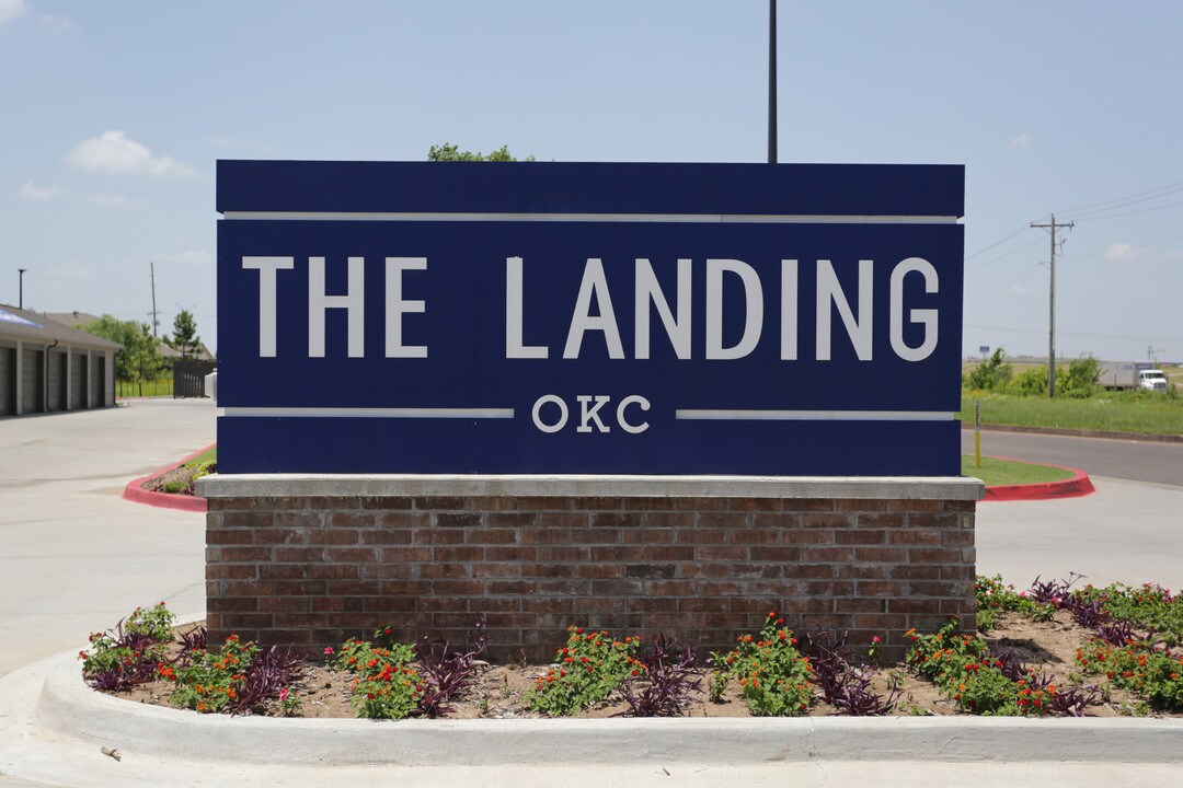 The Landing OKC in Oklahoma City, OK - Foto de edificio