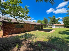 2400 SW 63rd St in Oklahoma City, OK - Building Photo - Building Photo