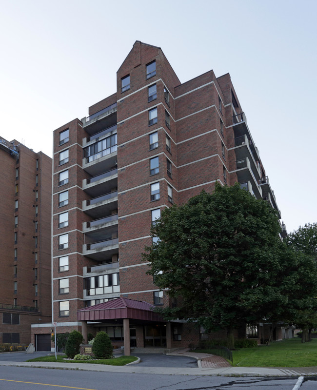 Emmerson Place in Ottawa, ON - Building Photo - Building Photo