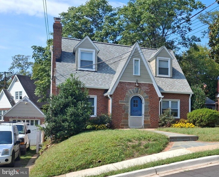 8102 Garland Ave, Unit 1 in Takoma Park, MD - Building Photo