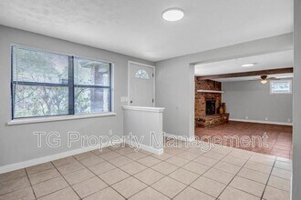 6855 Hafford Ln in Jacksonville, FL - Building Photo - Building Photo