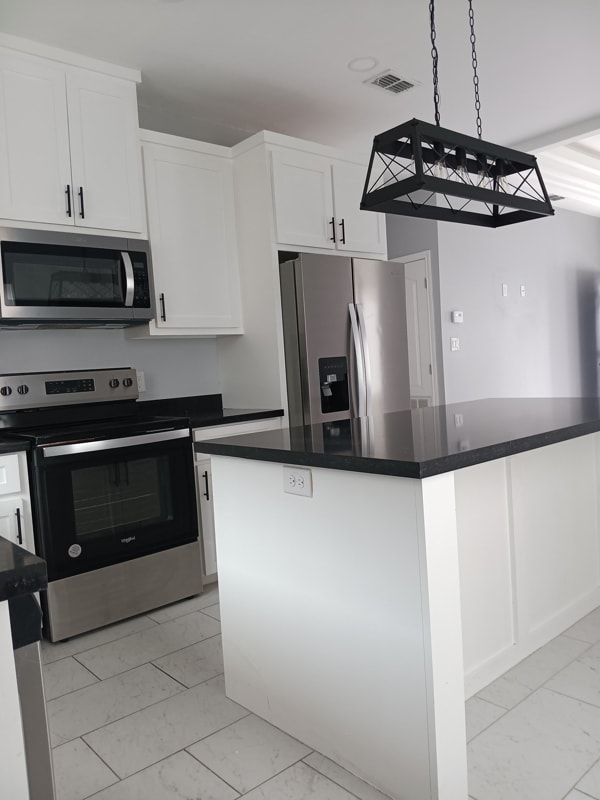 5809 Ozark Ave in Mission, TX - Foto de edificio - Building Photo