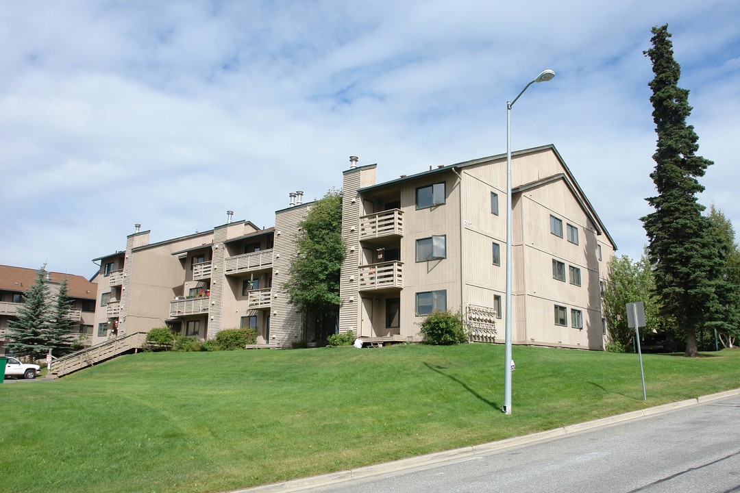 Kinnear Park Apartments in Anchorage, AK - Building Photo