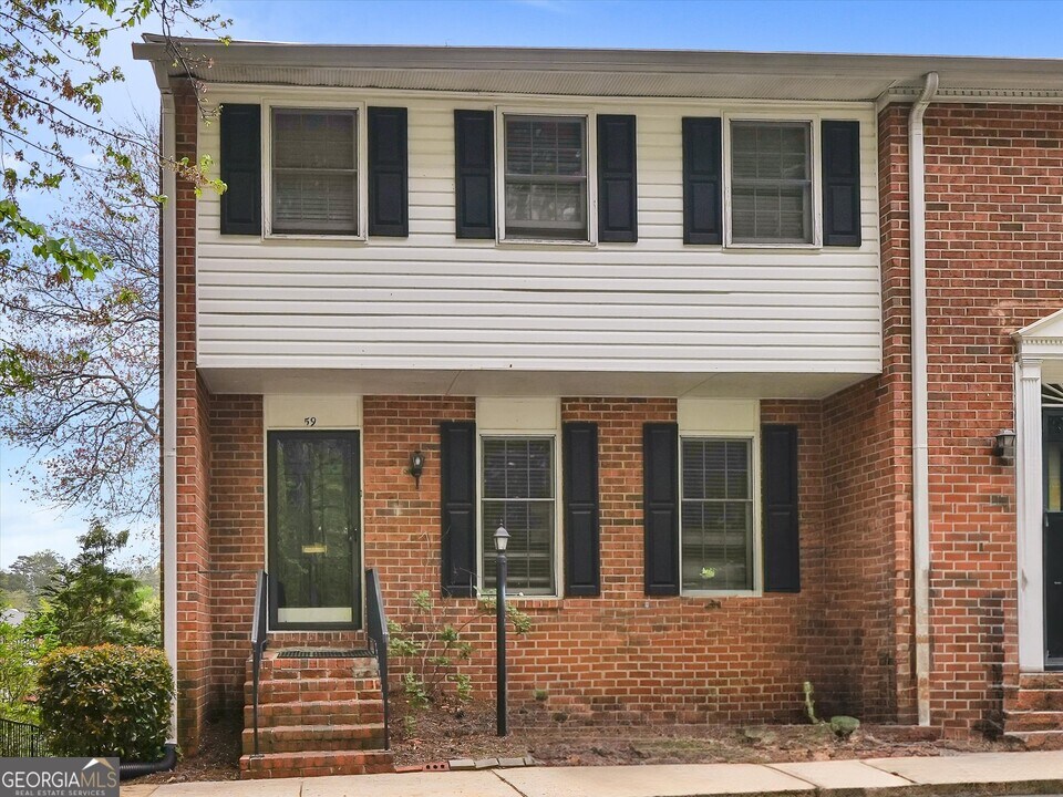 6520 Roswell Rd in Sandy Springs, GA - Building Photo