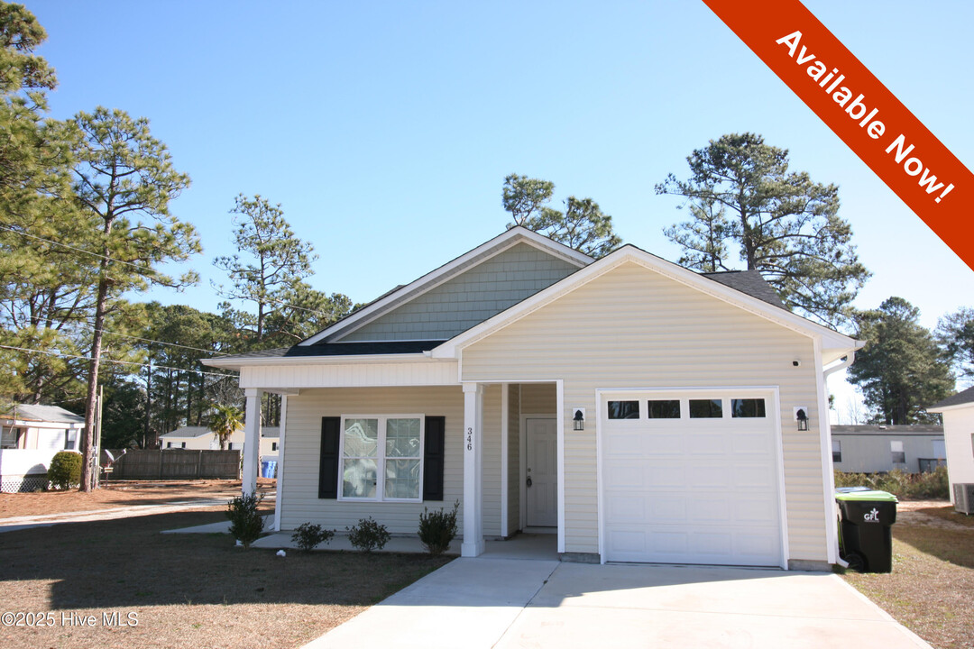 346 Dwight St in Holly Ridge, NC - Building Photo