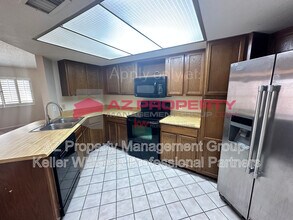 4770 W New World Dr in Glendale, AZ - Building Photo - Building Photo