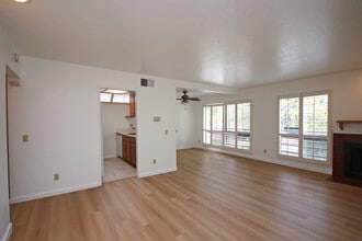 311 E Glenarm St in Pasadena, CA - Foto de edificio - Building Photo