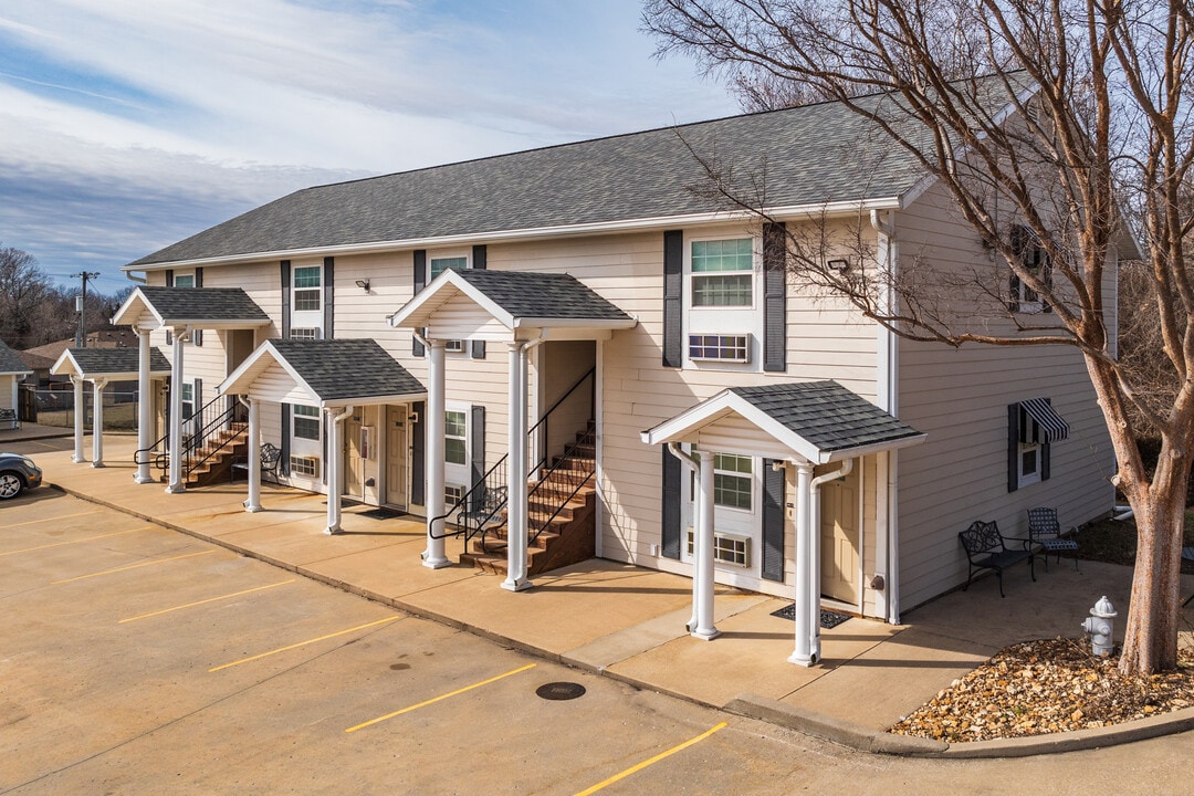 Sanibel Executive Suites in Joplin, MO - Foto de edificio