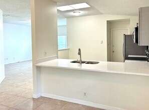 933 Ponderosa Pine Ct in Orlando, FL - Building Photo - Building Photo