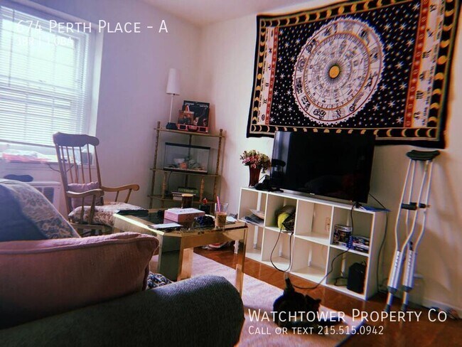 674 Perth Pl in Philadelphia, PA - Building Photo - Building Photo