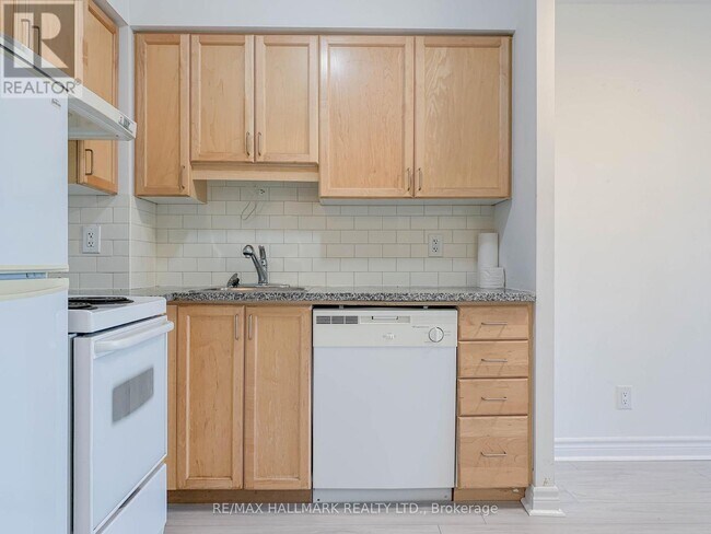 70 Town Centre Court in Toronto, ON - Building Photo - Building Photo