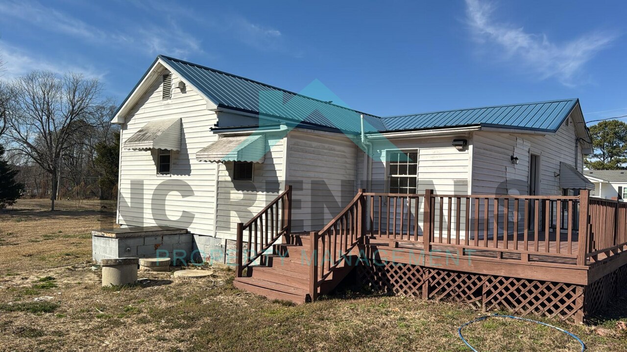 4431 Old Raleigh Rd in Wilson, NC - Foto de edificio