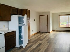 392 Autumnwood Dr in Tiffin, OH - Building Photo - Building Photo