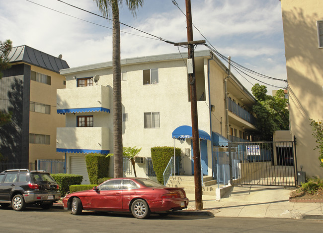 1643 N Martel Ave in Los Angeles, CA - Building Photo - Building Photo