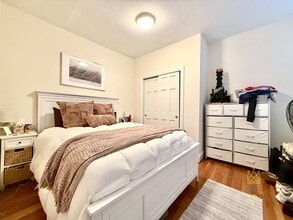 674 Washington St in Brookline, MA - Foto de edificio - Building Photo