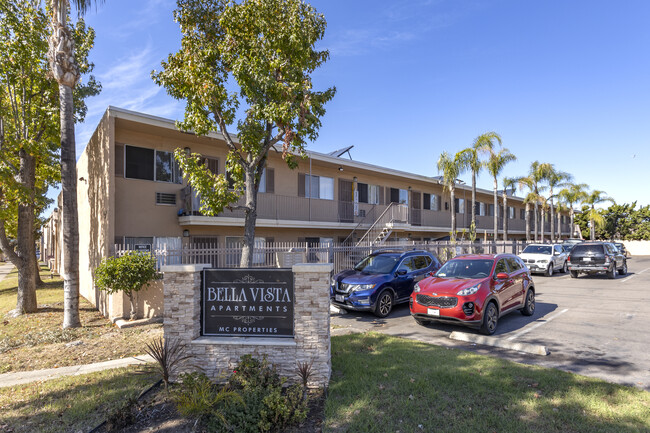 Bella Vista in El Cajon, CA - Building Photo - Primary Photo