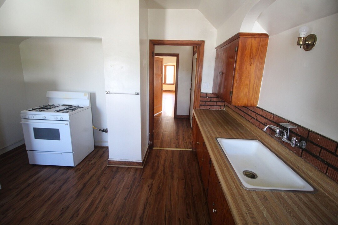 3906 W Courtland Ave in Milwaukee, WI - Building Photo