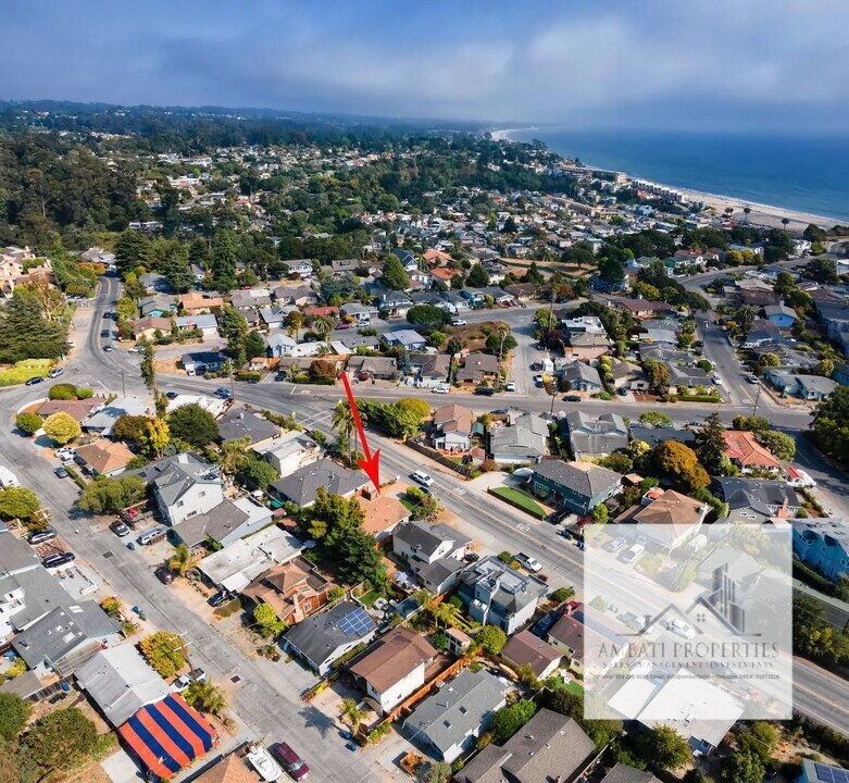 210 Center Ave in Aptos, CA - Building Photo