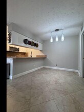 1532 W Harmony Lake Cir in Davie, FL - Building Photo - Building Photo