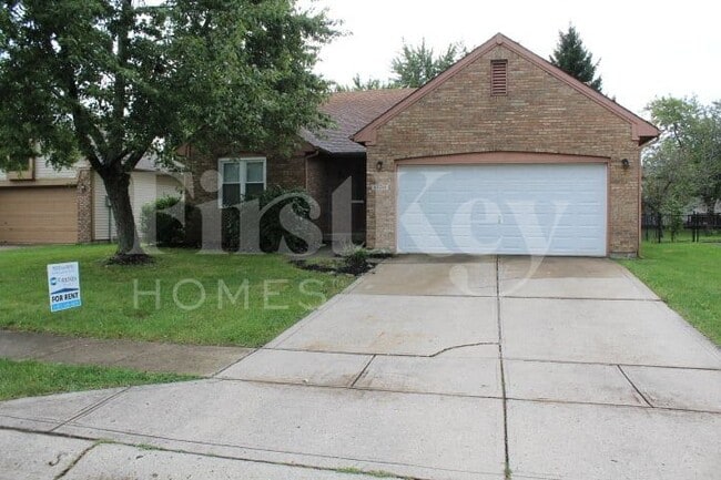 10311 Park Valley Dr in Indianapolis, IN - Building Photo - Building Photo