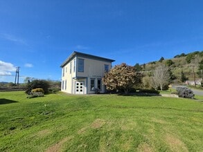 2754 Van Duzen St in Fortuna, CA - Building Photo - Building Photo