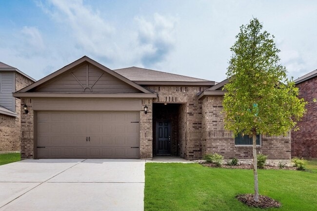 833 Serena Dr in Ferris, TX - Foto de edificio - Building Photo