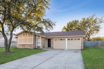 7509 Meadowlark Ln N in Watauga, TX - Building Photo - Building Photo
