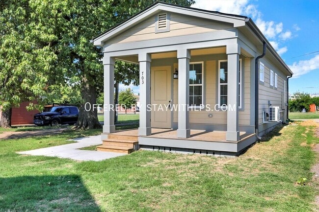 property at 703 N 3rd St