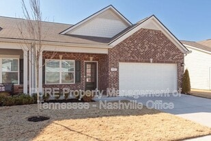 932 Millstream Dr in Nashville, TN - Building Photo