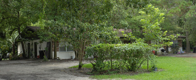 811 NW 19th Ave in Gainesville, FL - Building Photo - Building Photo