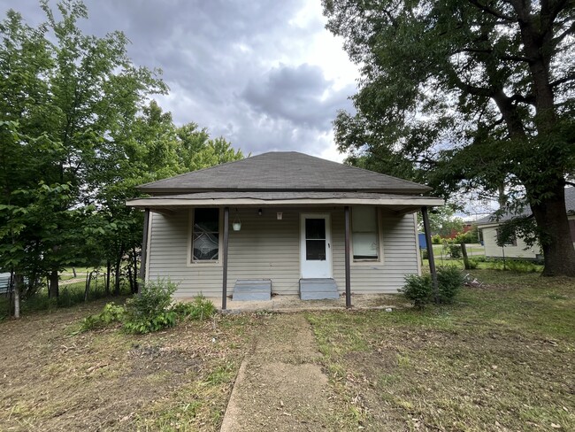 property at 1518 S College St
