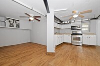 6156 S Albany Ave. Chicago IL in Chicago, IL - Building Photo - Interior Photo