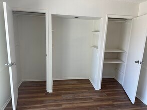 8140 Spur Ct in Las Vegas, NV - Building Photo - Building Photo