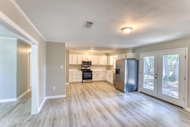 504 N Island View Ave in Long Beach, MS - Building Photo - Building Photo