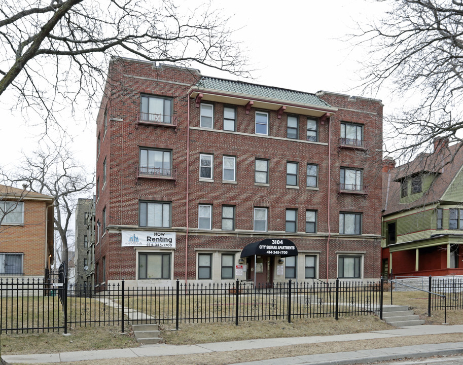 City Square Apartments in Milwaukee, WI - Foto de edificio