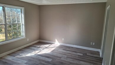 759 Jackson Lake Rd in Jackson, GA - Building Photo - Building Photo