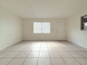 1221 Poinsettia Ave in Orlando, FL - Building Photo - Building Photo