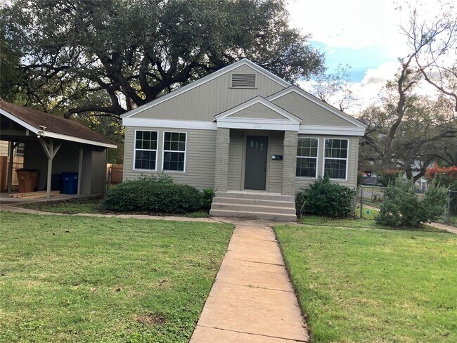 property at 1921 W 39th St